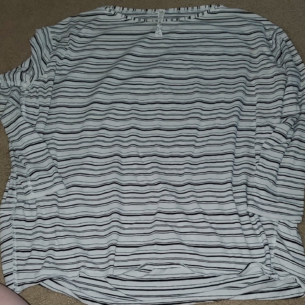 Lululemon Athletica White and Gray Long Sleeve Relaxed Tee